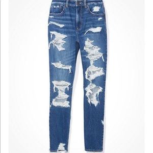 Stretch mom jeans American eagle distressed ripped